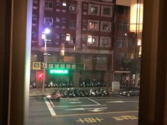 -鼎王麻辣锅(七贤店)