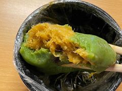 蛋黄肉松青团-沈大成(南京东路店)