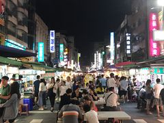 -六合夜市