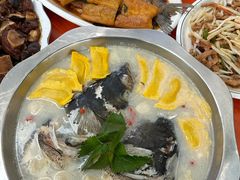 -丹水桥地锅鱼·翘嘴鲌·地方特色全鱼宴(丹江口大坝店)