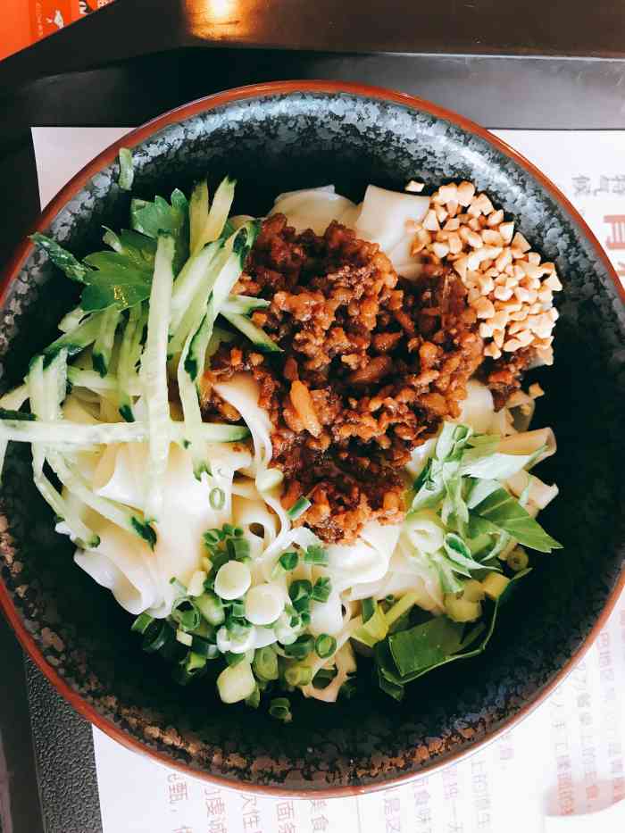 康巴溜溜面(中坝店)-"这家面试的可选性种类挺多的,还有拌菜和抄.