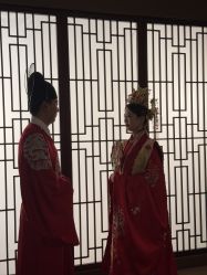-都市丽人婚纱摄影