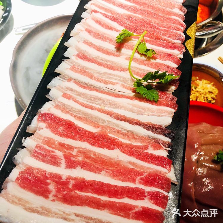 探店黑珍珠,火锅排队王名副其实