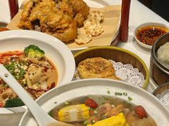 -江城小馆陕南妈妈菜·全球旅行餐厅(钟楼店)