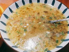 -休记光头香辣蟹干锅(绵竹店)
