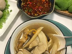 -阿鹏故事野生菌火锅(古城店)