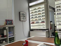 -目艮眼镜SHOWROOM(品牌集合店)