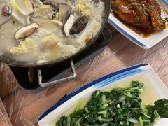-霄汉牛三鲜湖北砂锅菜(万松园2店)