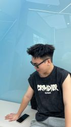 -一家只做男发烫染的店