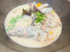 -鲜潭蒸汽石锅鱼(五道口购物中心店)