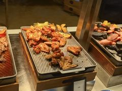 -亚龙湾希尔顿自助餐厅·海鲜·烧烤·沙滩BBQ·现场乐队