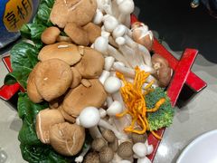 野菌小拼-享月汤皇·海鲜小火锅·聚会(曲江创意谷店)