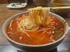 -亮亮面馆(经六路店)