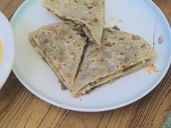 -溢心园香河肉饼总店