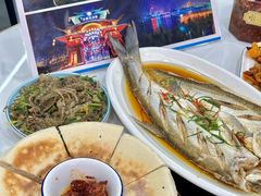 -丹水桥地锅鱼·翘嘴鲌·地方特色全鱼宴(丹江口大坝店)