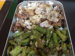 -贾丽老饭盒(奥莱店)