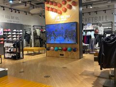 -NIKE品牌体验店(北京蓝色港湾店)