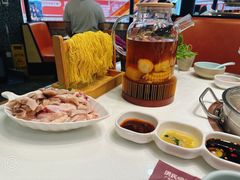 -洪氏嗨捞·猪肚鸡火锅(阳光天地店)