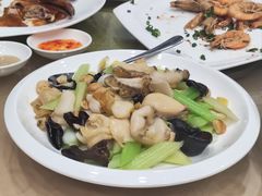 -海港餐厅·平价海鲜·茶点(小公园店)