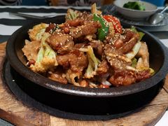 川味石锅牛蛙-Aqua Oasis 水天堂(石路天虹店)
