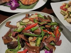 鲜炒黑牛肝菌-紫滇源云南生态菜(丹凤街店)