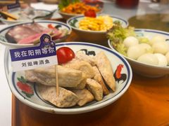 -刘姐啤酒鱼民族演艺餐厅(西街总店)