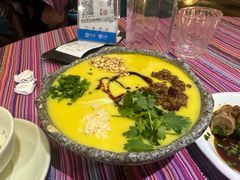 -香巴拉云南餐厅(华莱坞店)