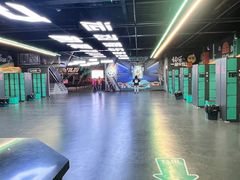 -极限PLAY运动娱乐新世界·团建派对潮玩休闲馆·室内蹦极高空游乐园