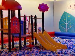 -嗨翻Hi-Fun竞技主题乐园·蹦床亲子生日轰趴(国光1937店)