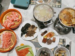 -金马门国际美食百汇(珞喻路店)