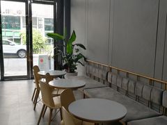用餐区-ADO KAFE(大学城店)