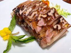 桃仁水晶肘-闫府私房菜·老字号(恒隆店)