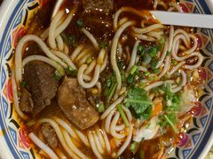 -鑫花溪牛肉米粉(人民广场店)