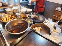 -松树干拌面店