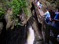 -龙水峡地缝景区