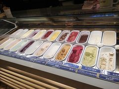 -MADO冰淇淋咖啡馆(淘金店)