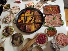 -岗上渣渣老火锅(两路口店)