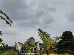 -茅草房·河畔园林火锅