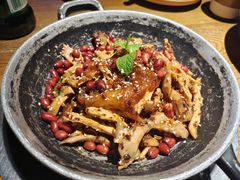 手撕扁担鸡-吃饭皇帝大土家民族菜(正大广场店)