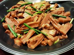 叉烧肉焖莲藕-国家五钻酒家·西樵旺阁渔村(西樵店)