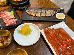 辣五花肉-·缸桶屋·韩式牛肋条自助烤肉(西湖D11店)