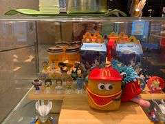 -麦当劳(展览路店)
