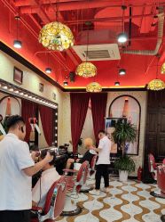 -东方先生国潮男士理发馆