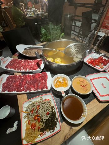 宋家庄地铁旁边的潮汕牛肉火锅！