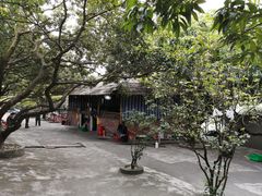 -满記土窑烧鷄波浪山莊