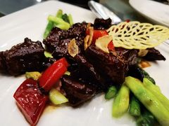 黑金雪花牛肉粒-上海和平饭店龙凤厅 Dragon Phoenix