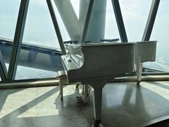-广州塔卢特斯法国旋转餐厅