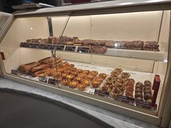 -HOT CRUSH趁热集合·现烤面包(上海环球港店)