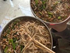 -正宗杨记普洱酸醋米线(总店)