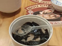 -华记煲仔华·煲仔饭(市桥易发店)